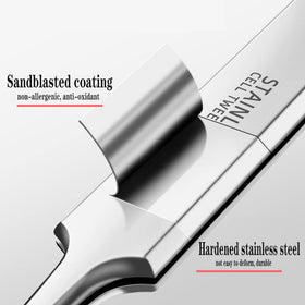 BLAAROOM blackhead remover tweezers showing precision tips