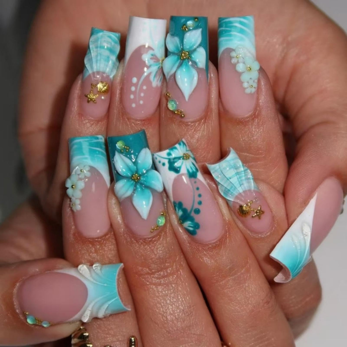 BLGTGH French Tips Press on Nails glossy green with flower charm