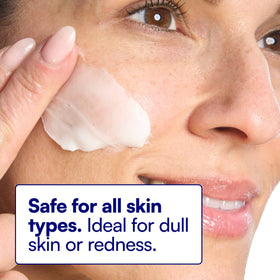 Bliss Bright Idea Vitamin C Brightening Face Moisturizer application on skin
