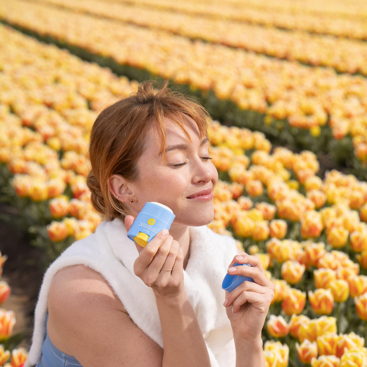 Bloomeffects Tulip Dew Shield & Glow SPF Sunstick lifestyle scene