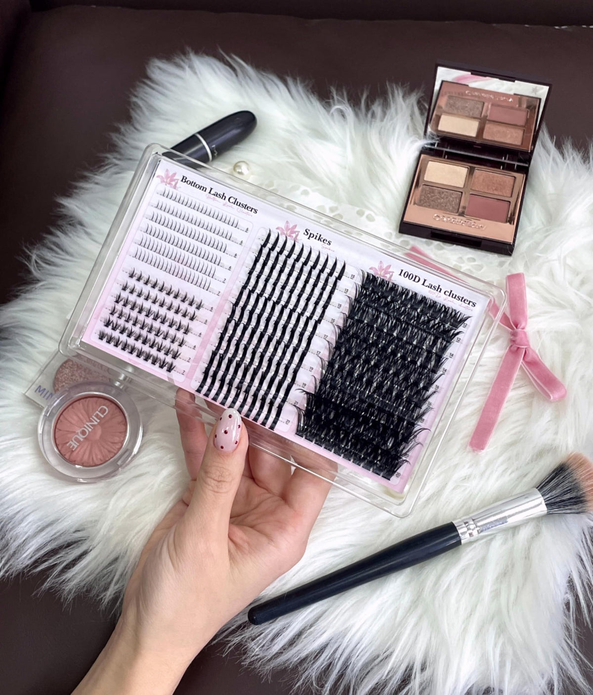 Boahankuke lash clusters in a beauty setup