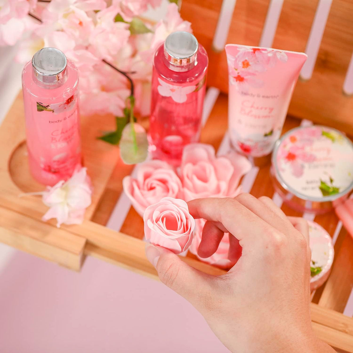 BODY & EARTH shower gel from the Cherry Blossom set