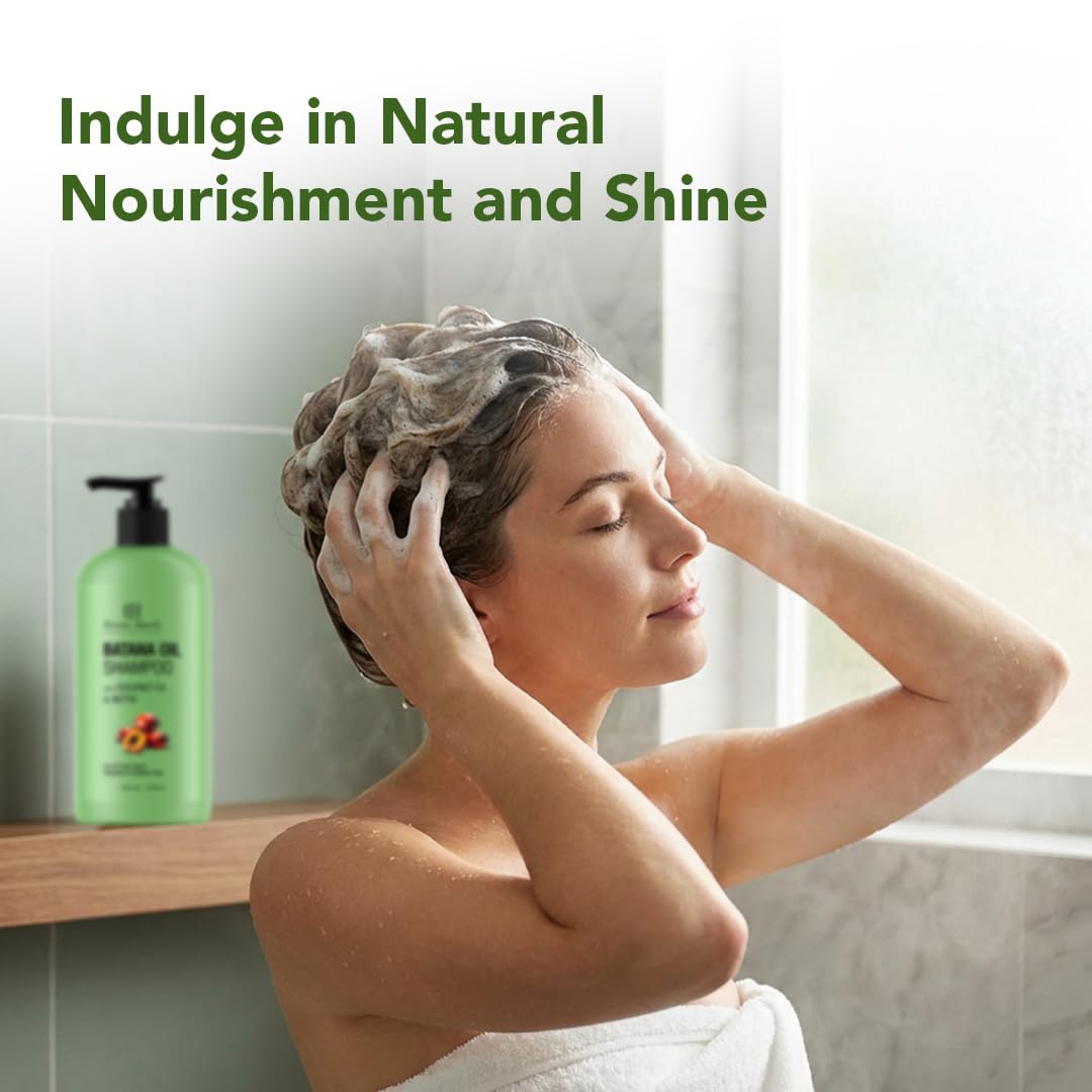 Botanic Hearth Batana Oil Shampoo lather on hair