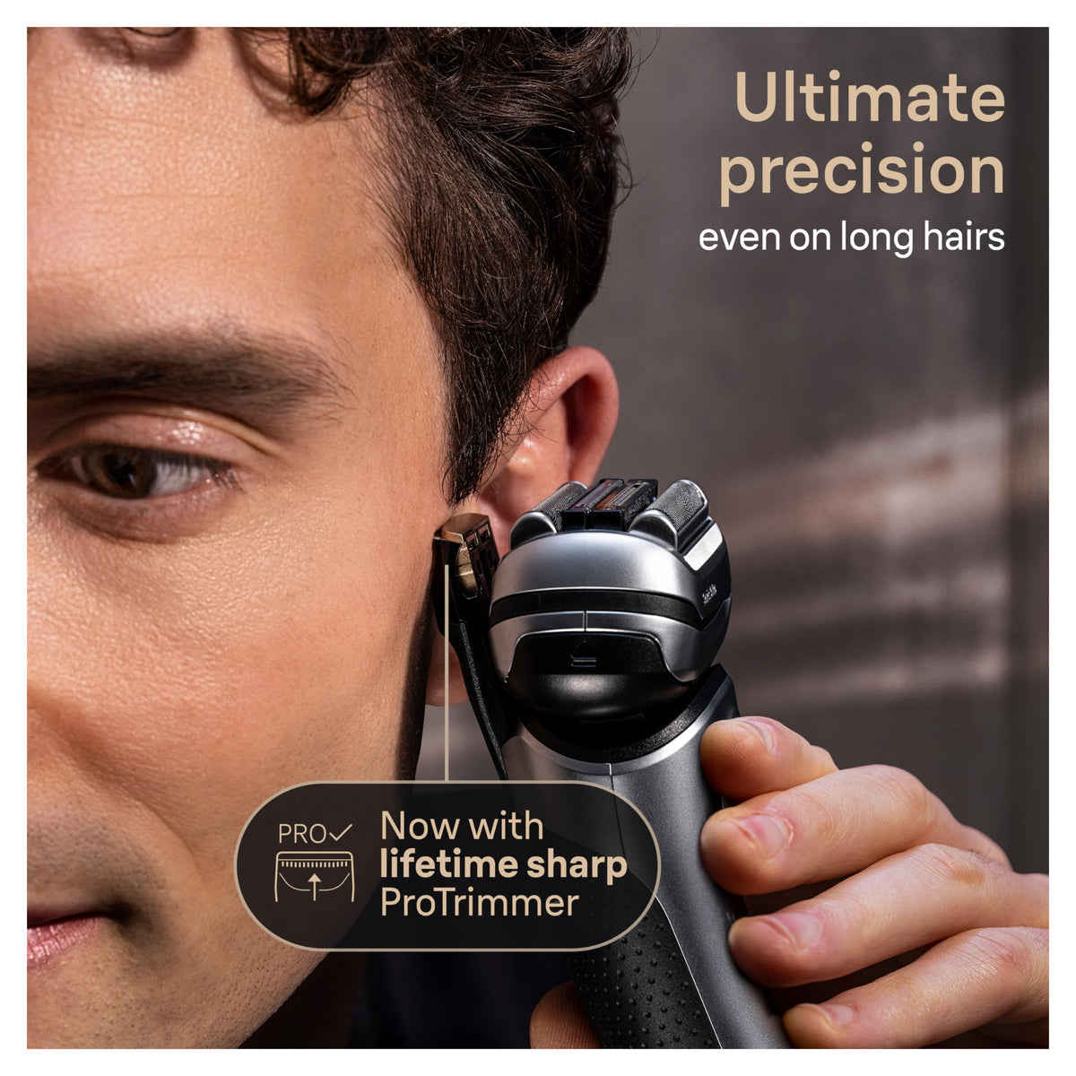 Braun Series 9 PRO+ Electric Razor with water splashing for wet use