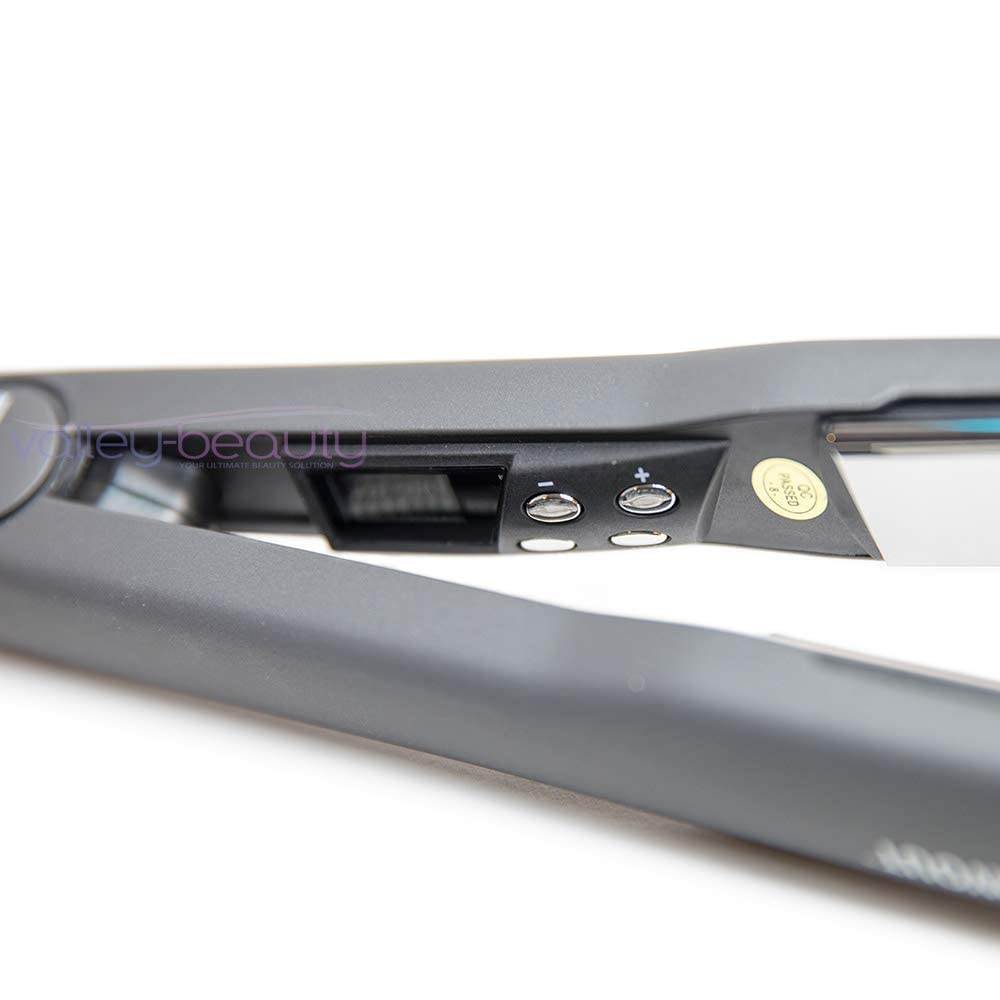 BRAZILIAN BLOWOUT Flat Iron heat-resistant cord close-up
