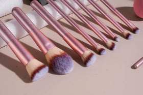 BS-MALL makeup brushes set in travel case, closed view