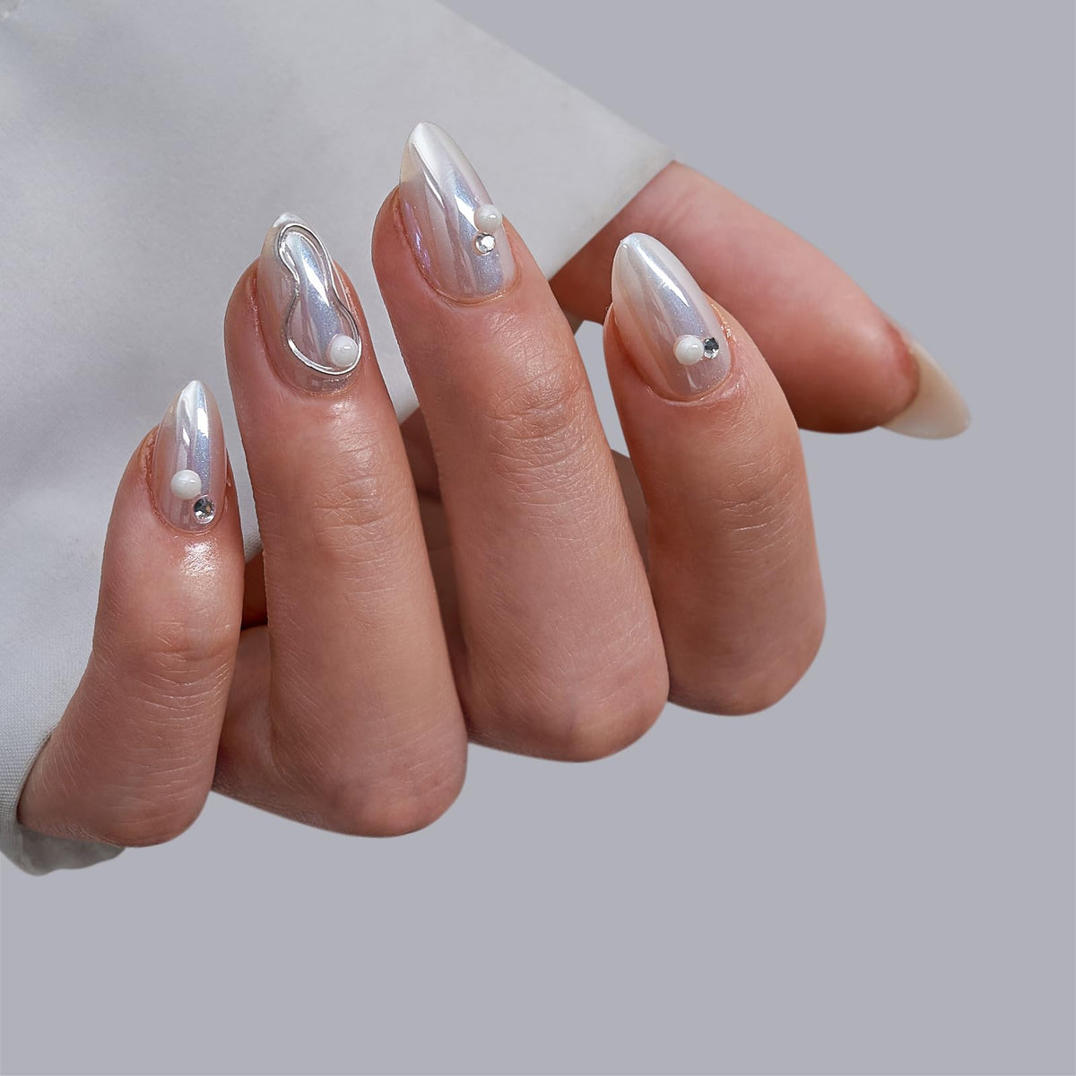 BTArtbox Press On Nails Tidal Pearl with accessories