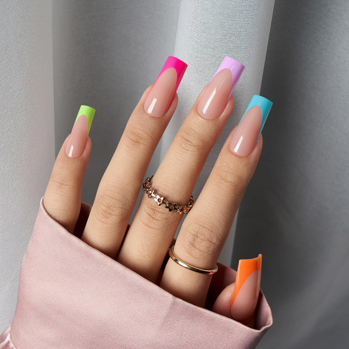 BTARTBOXNAILS Pastel French Tip Press On Nails packaging