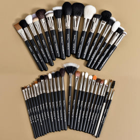 Bueart Design makeup brushes showing durable ferrule and non-slip handle