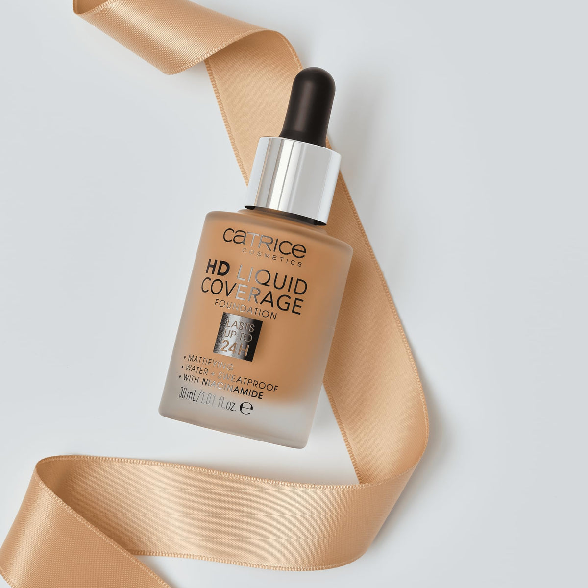 Catrice HD Liquid Coverage Foundation dropper applicator close-up