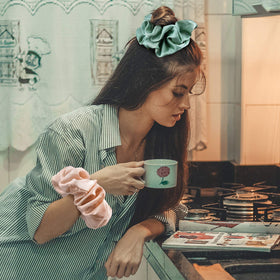 CEELGON Big Silk Scrunchies in use for a high ponytail hairstyle