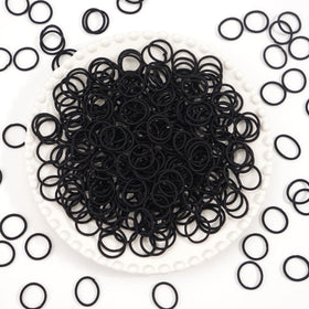 CÉLLOT hair ties being used on a toddler's hair