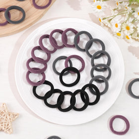 CÉLLOT hair ties in use during workout