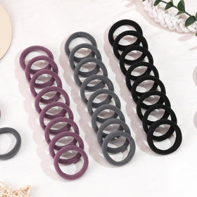 CÉLLOT hair ties stretched out showing elasticity