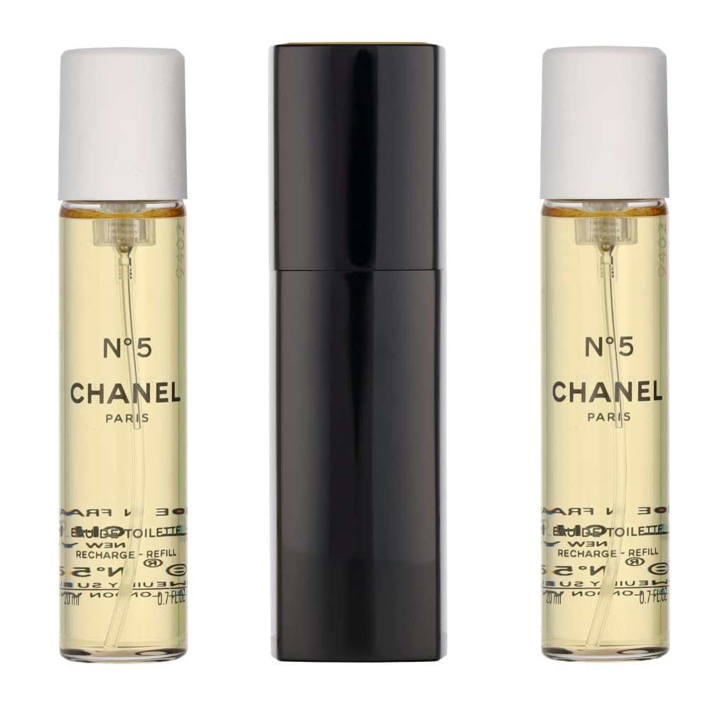 CHANEL No. 5 refillable travel spray close-up