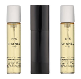CHANEL No. 5 refillable travel spray close-up