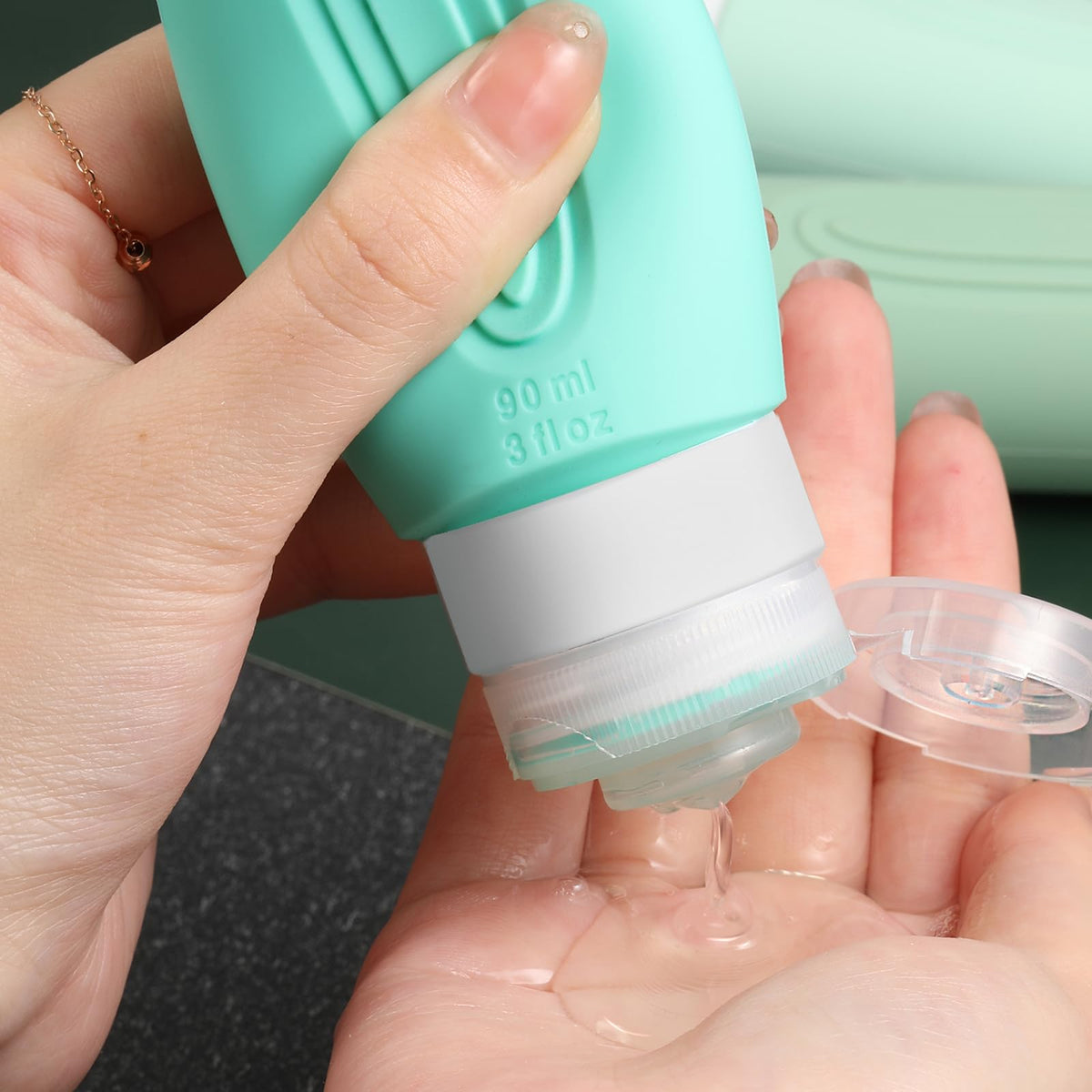 CHEODIN Travel Bottles filled with shampoo and conditioner