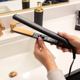 CHI Hair Straightener ergonomic design with swivel cord
