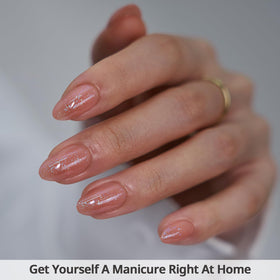 Citrine Glow Press On Nails in short almond shape