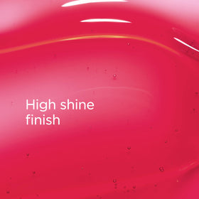 CLARINS Lip Comfort Oil application on lips