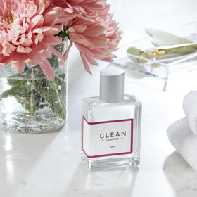 CLEAN CLASSIC Eau de Parfum 60mL packaging details