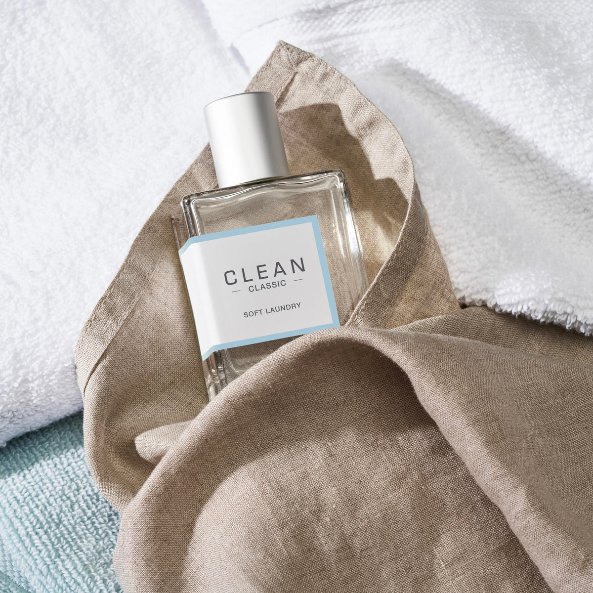 CLEAN Soft Laundry Eau de Parfum 60mL bottle close-up
