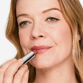 Clinique Dramatically Different Lipstick A Different Grape swatch on skin
