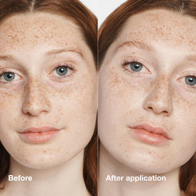 Clinique Even Better Liquid Foundation SPF 15 texture on hand