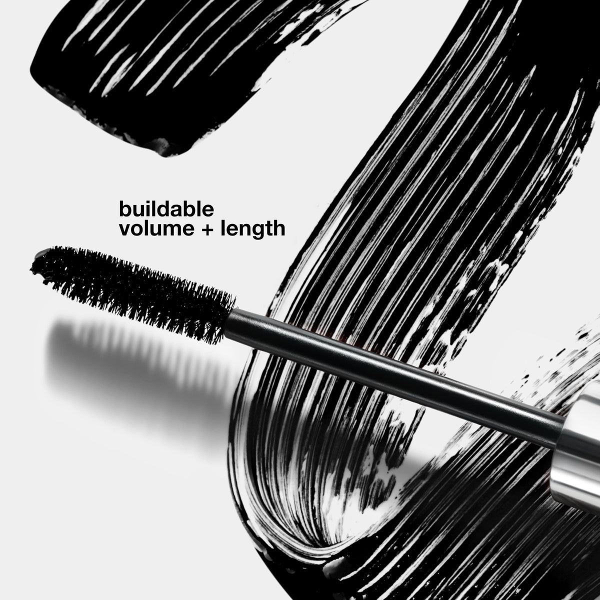 Clinique High Impact Mascara applied on lashes for defined look