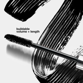 CLINIQUE High Impact Mascara on model's lashes