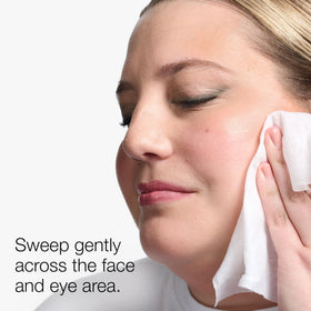 Clinique Micellar Cleansing Wipes resealable package close-up