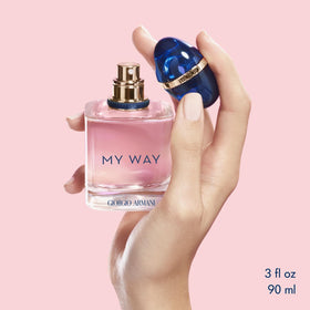 Close-up of Armani Beauty My Way Eau de Parfum cap