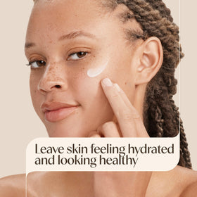 Close-up of Aveeno Daily Foaming Gel Cleanser pump