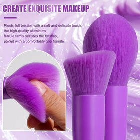 Close-up of BS-MALL liquid foundation brush