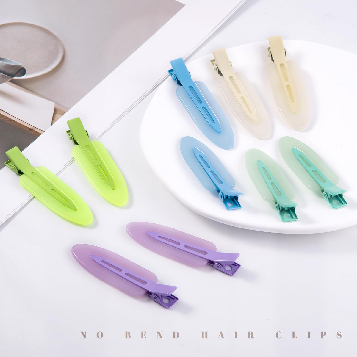 Close-up of Cptots creaseless hair clip design