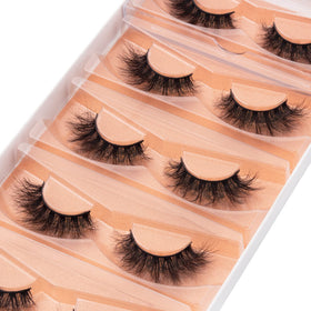 Close-up of DYSILK Fluffy Mink Lashes showing texture