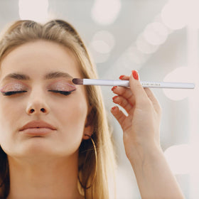 Close-up of EVRCHGIEA eye makeup brushes with soft bristles