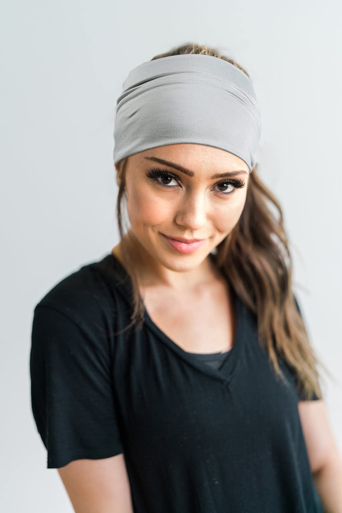 Close-up of GiLi Wide Headband texture and material