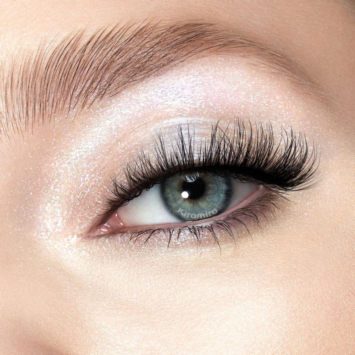 Close-up of Kiromiro 6D Cat Eye Faux Mink Lashes