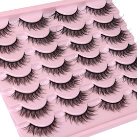 Close-up of Kiromiro Cat Eye False Eyelashes 14mm