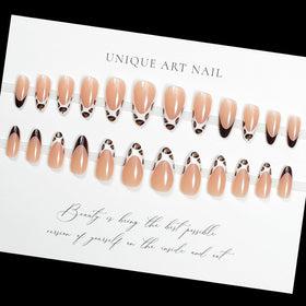 Close-up of LPOODDNU press on nails in almond shape