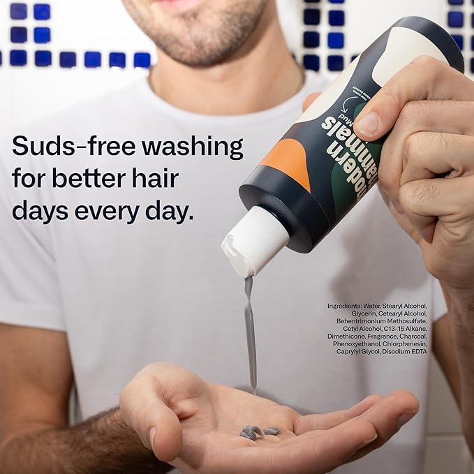 Close-up of Modern Mammals Men's Shampoo Alternative texture