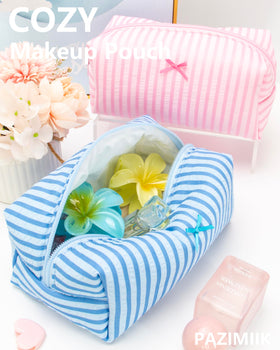 Close-up of PAZIMIIK Makeup Bag zipper and fabric texture