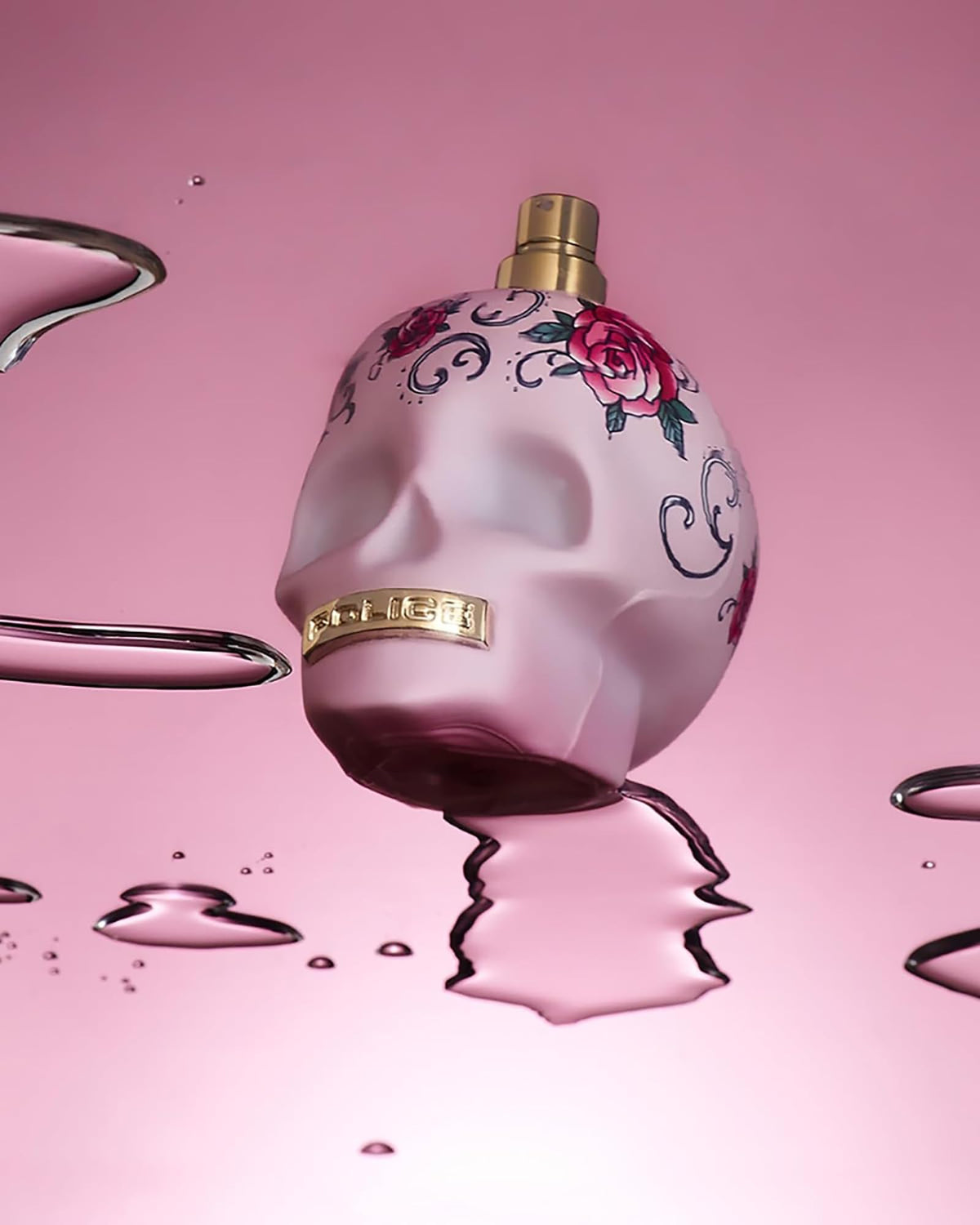 Close-up of Police To Be Tattooart Eau de Parfum bottle details