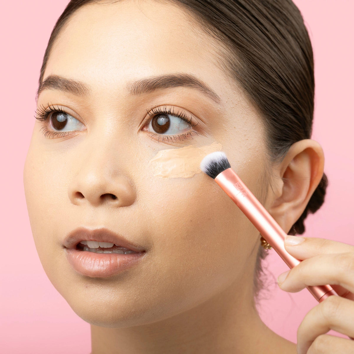 Close-up of Real Techniques Expert Concealer Brush bristles
