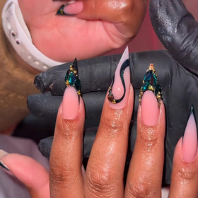 Close-up of SEENEEY fake nails showing design details