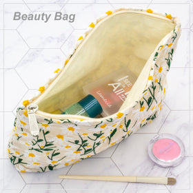 Close-up of the smooth zipper on PAZIMIIK Makeup Bag