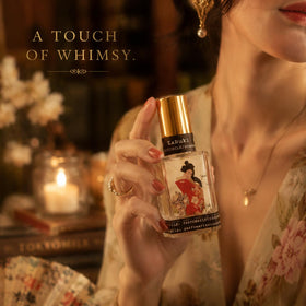 Close-up of TOKYOMILK Kabuki Eau de Parfum bottle cap