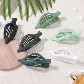 Close-up of USDNICE Flat Hair Clip showing matte finish