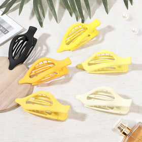 Close-up of USDNICE Flat Hair Clip showing matte finish